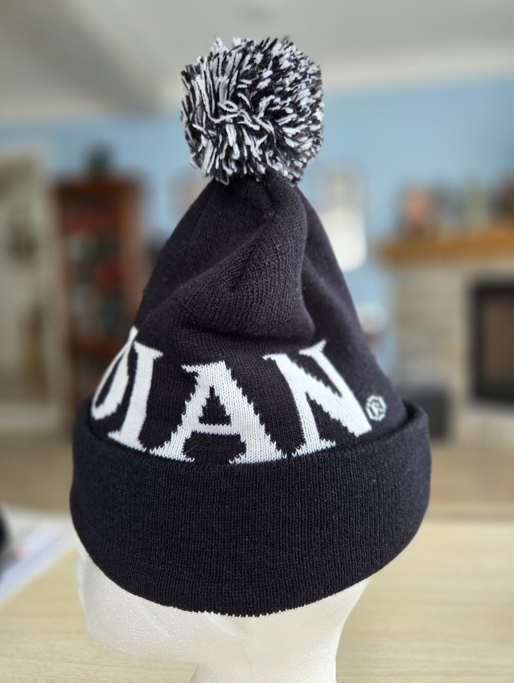 Molson Canadian Toque - Picture 3 of 3